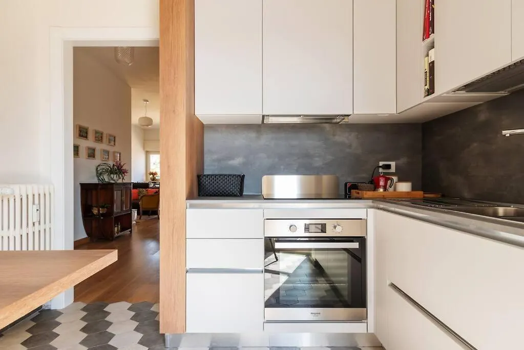 Elegante Bilocale San Calocero Apartment Milan